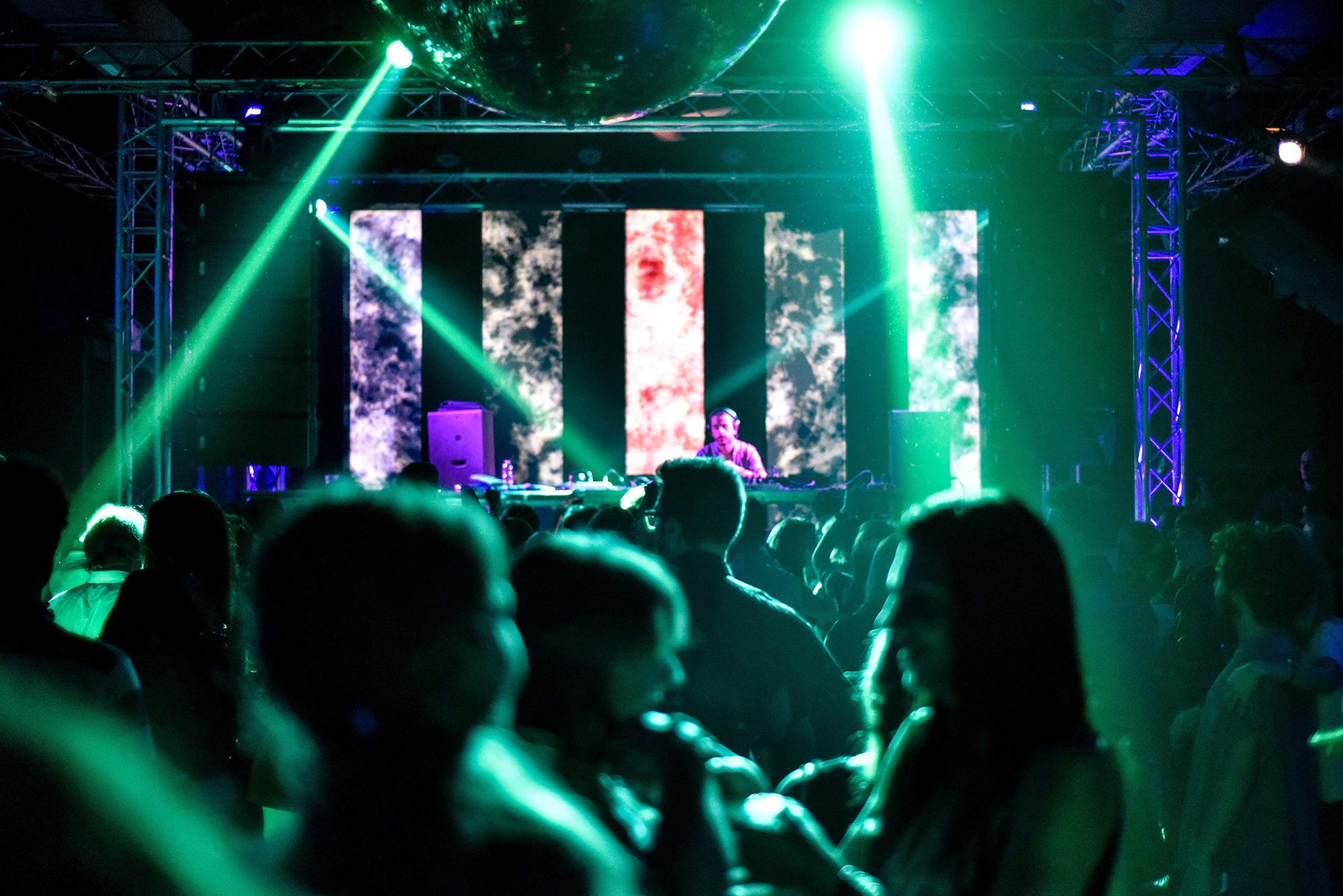 How To Market Music: An Effective No-Fail 3 Step Music Marketing Formula That Works